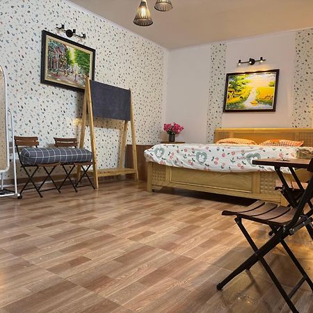 Cozy Homestay ハノイ市 エクステリア 写真