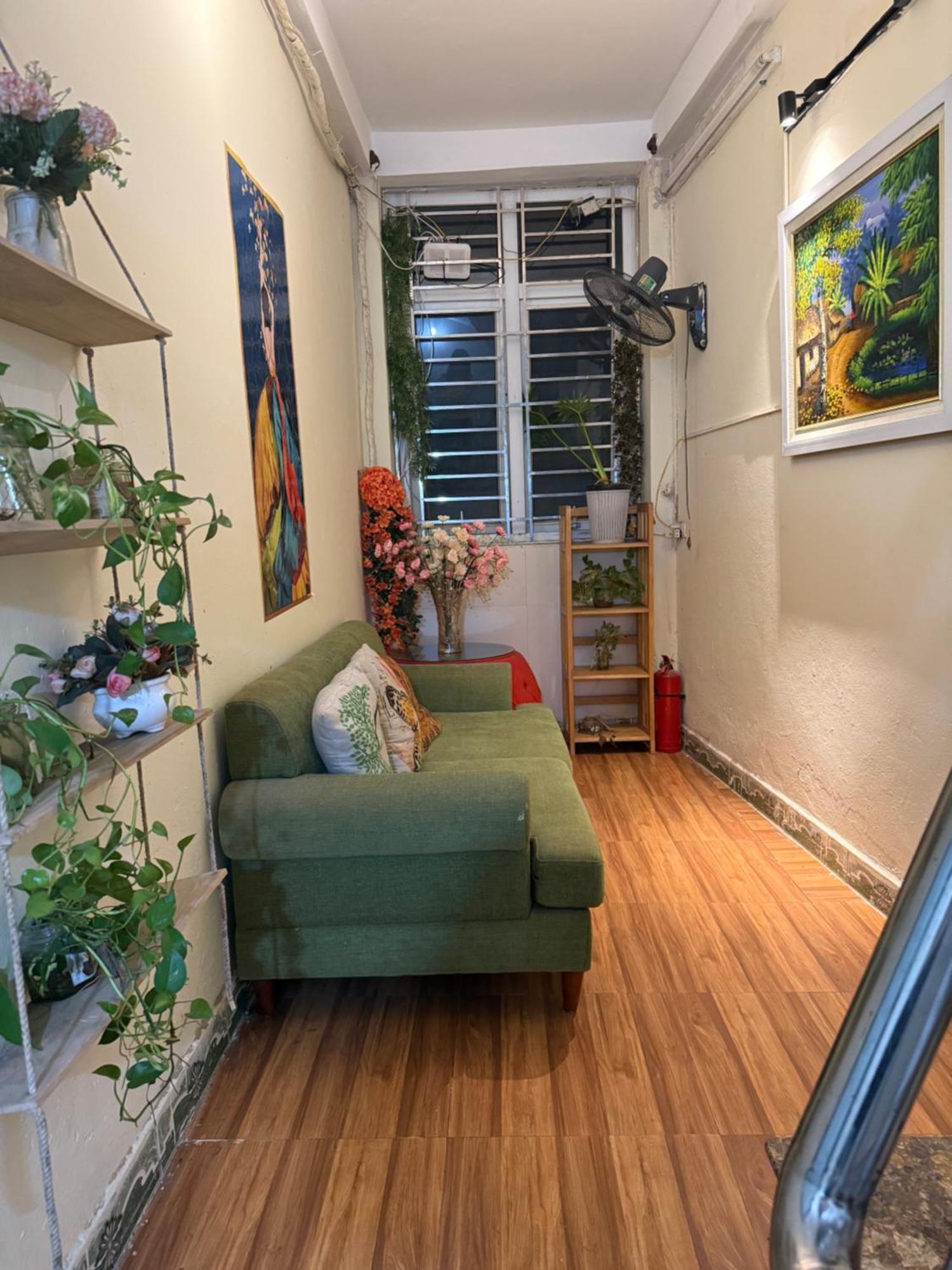 Cozy Homestay ハノイ市 エクステリア 写真